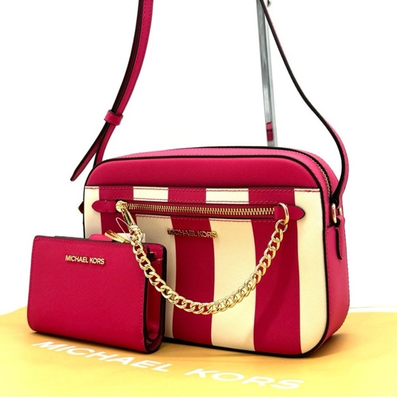 Michael Kors Large EW Crossbody Bag & MD Bifold Zip Chain Wallet Pink - Picture 2 of 14